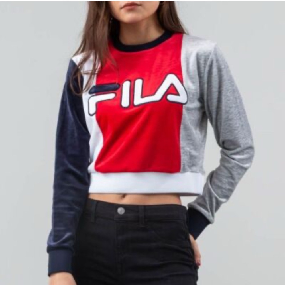 Women’s Velour Fila Sweatshirt, Medium